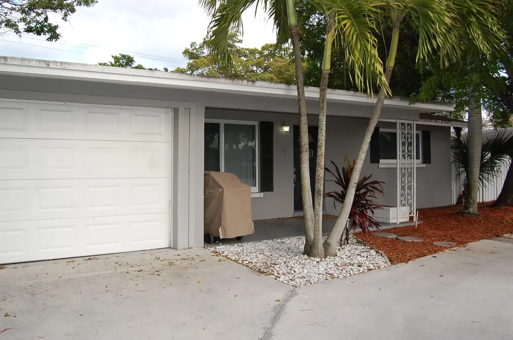 9322 N Military Trail Palm Beach Gardens FL 33410