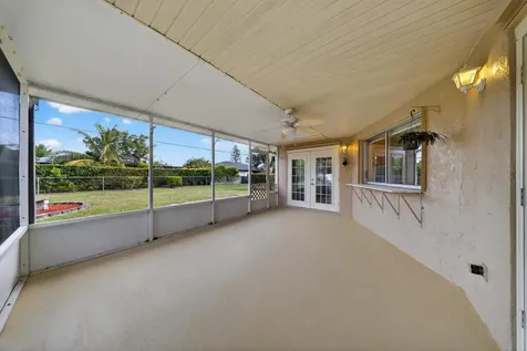 649 SE Clifton Lane Port St Lucie FL 34983