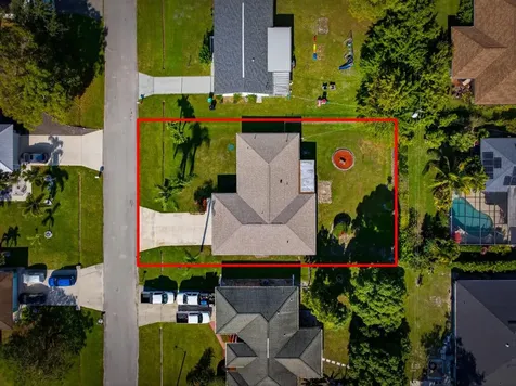 649 SE Clifton Lane Port St Lucie FL 34983