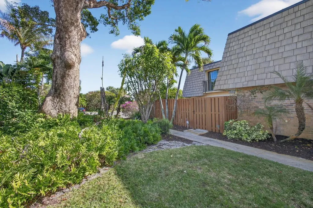 112 Ocean Cove Drive Jupiter FL 33477