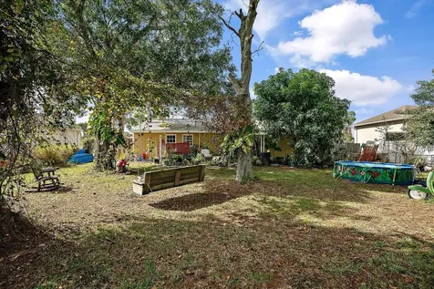 481 Warren Street Sebastian FL 32958