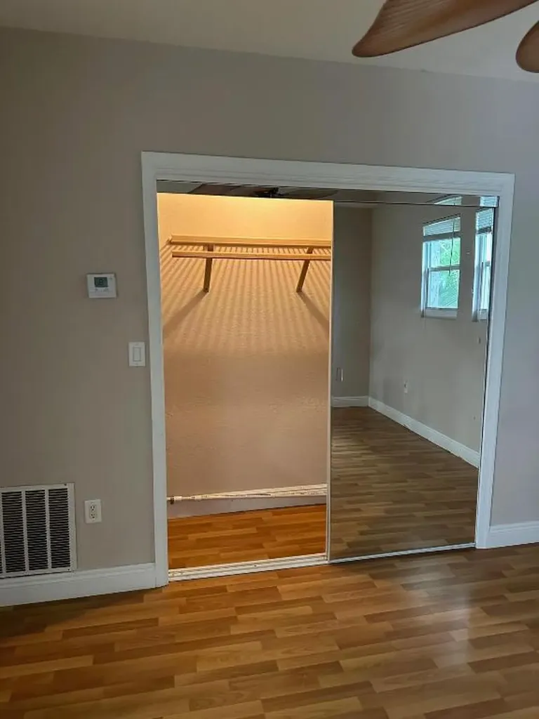 272 SW 1st Street Boca Raton FL 33432