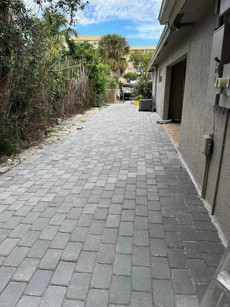 272 SW 1st Street Boca Raton FL 33432