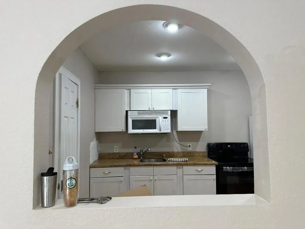 272 SW 1st Street Boca Raton FL 33432