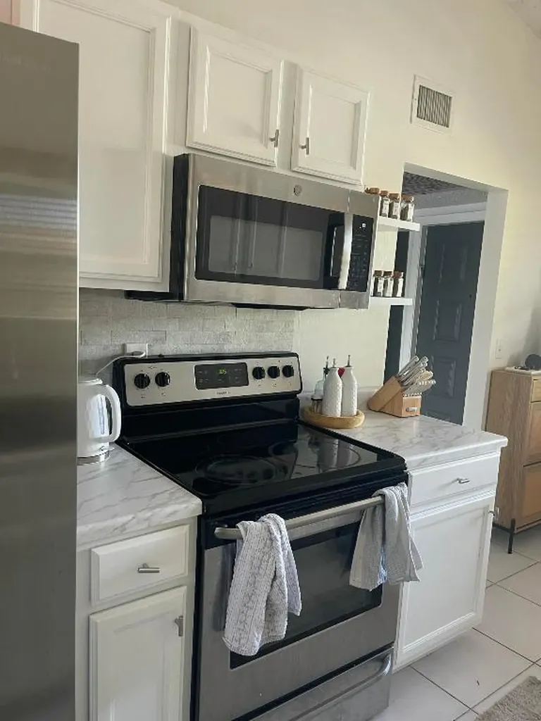 9878 Nob Hill Court Sunrise FL 33351