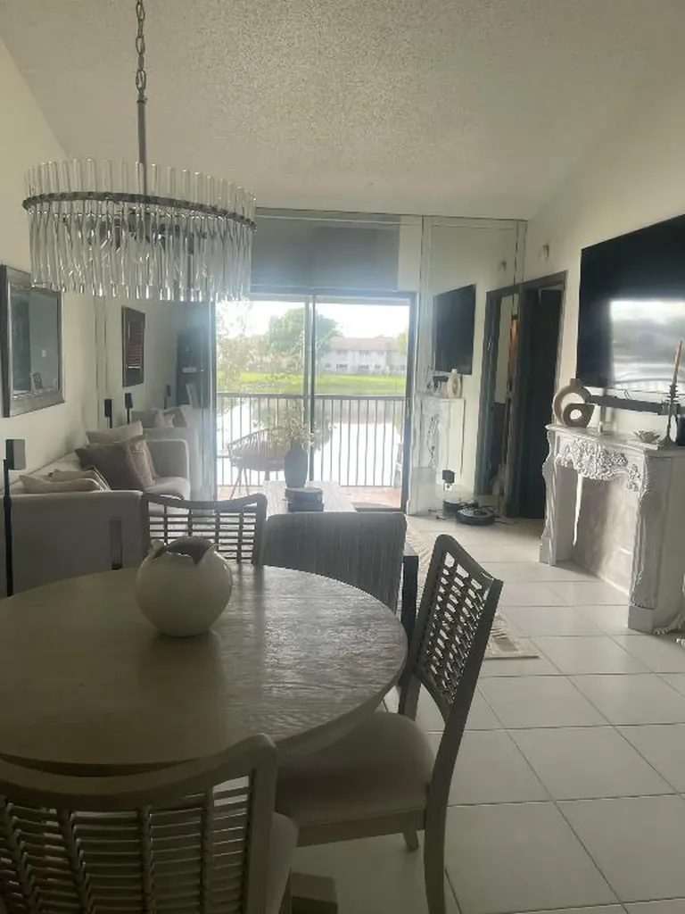 9878 Nob Hill Court Sunrise FL 33351
