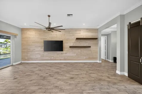 213 NE Sagamore Terrace Port St Lucie FL 34983