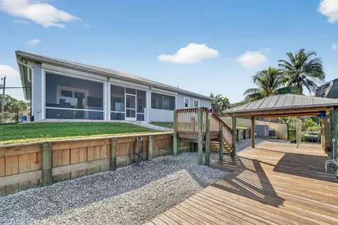 213 NE Sagamore Terrace Port St Lucie FL 34983