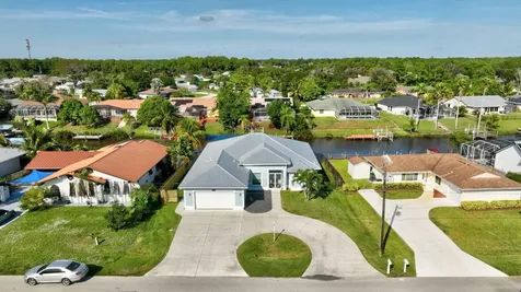 213 NE Sagamore Terrace Port St Lucie FL 34983