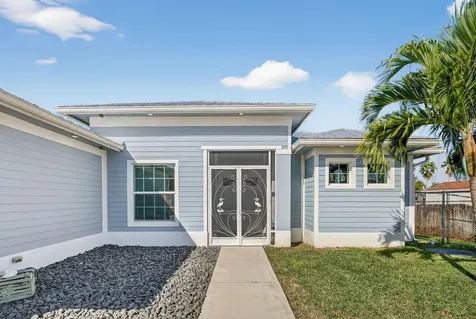 213 NE Sagamore Terrace Port St Lucie FL 34983