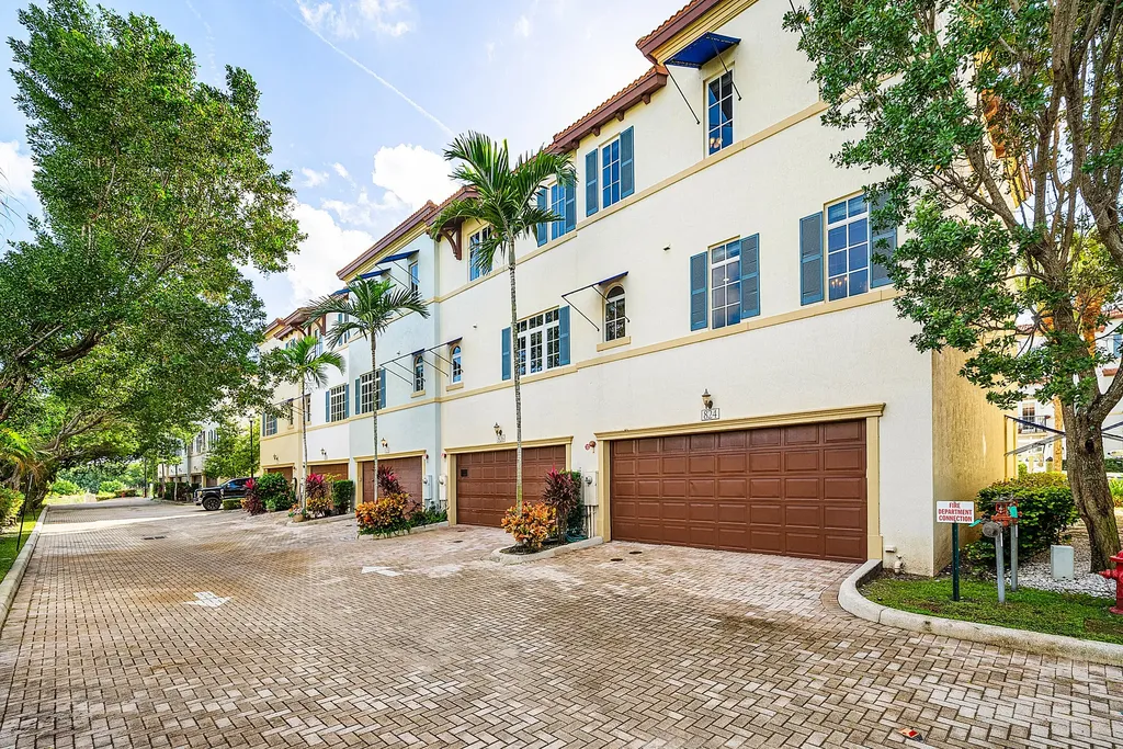 824 Virginia Garden Drive Boynton Beach FL 33435