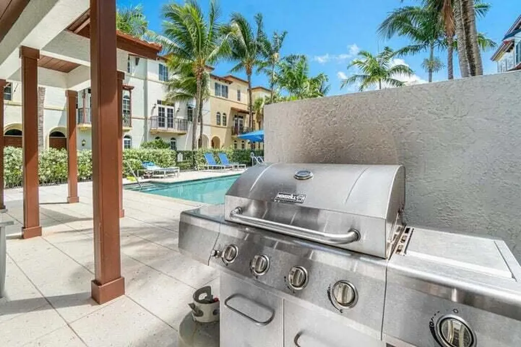824 Virginia Garden Drive Boynton Beach FL 33435