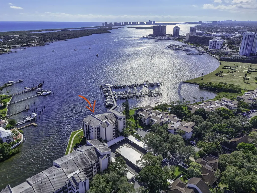 11390 Twelve Oaks Way North Palm Beach FL 33408