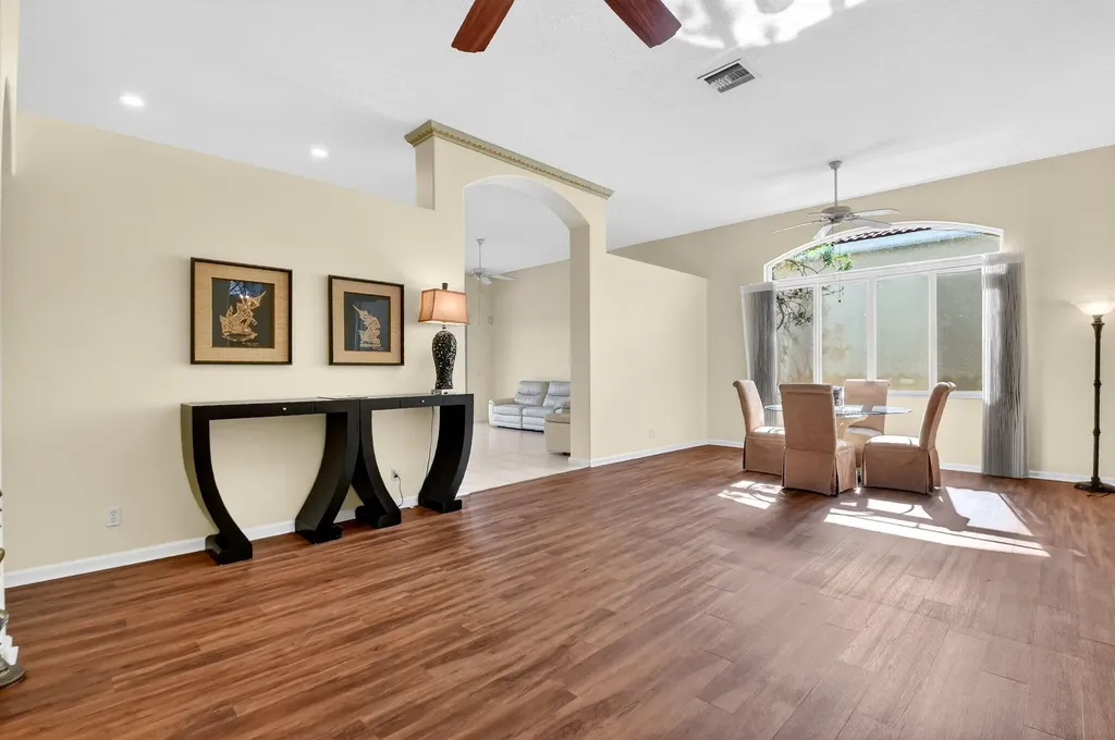 7204 Demedici Circle Delray Beach FL 33446