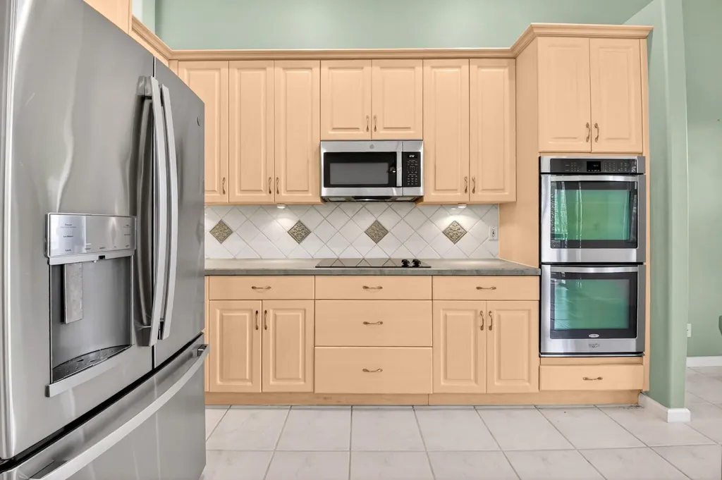 7204 Demedici Circle Delray Beach FL 33446