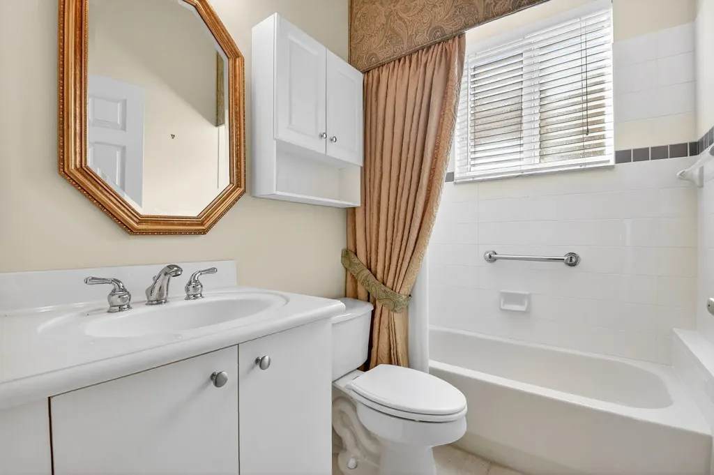 7204 Demedici Circle Delray Beach FL 33446
