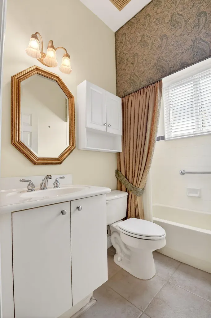 7204 Demedici Circle Delray Beach FL 33446