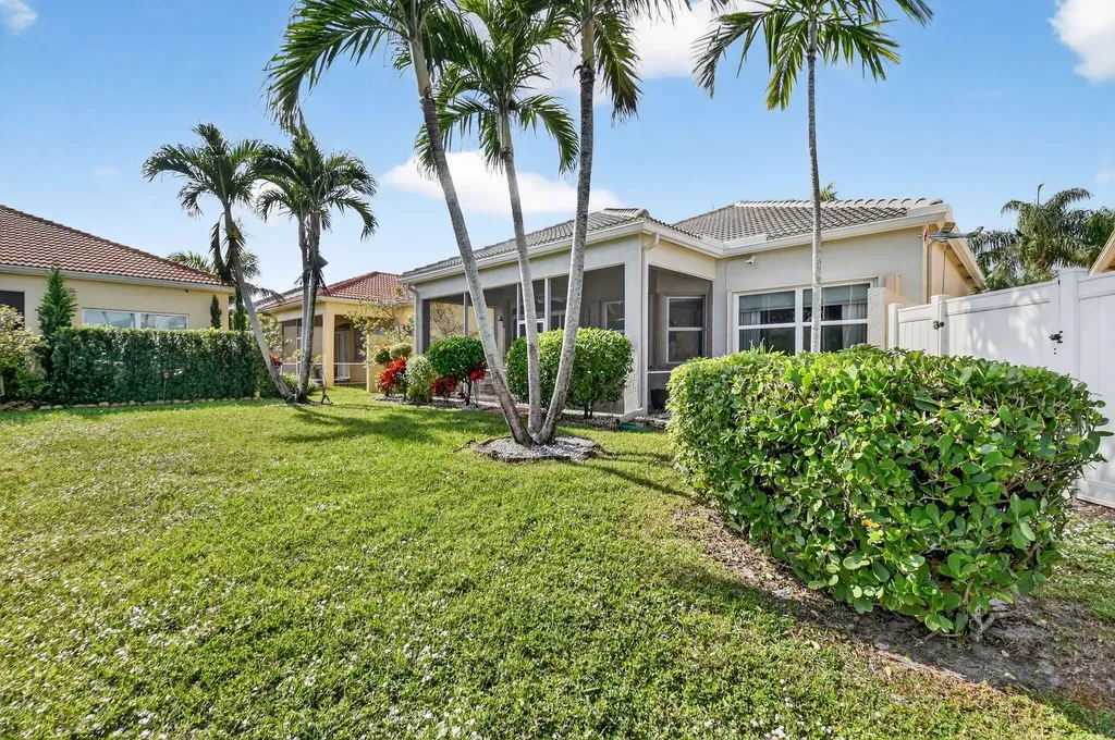 7204 Demedici Circle Delray Beach FL 33446