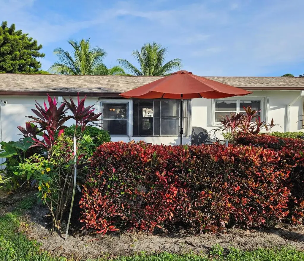 2920 Crosley Drive E West Palm Beach FL 33415