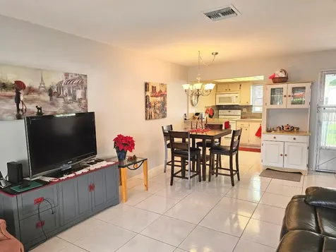2920 Crosley Drive E West Palm Beach FL 33415
