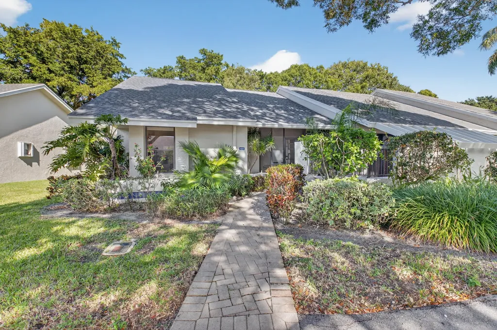 10911 Lake Front Place Boca Raton FL 33498