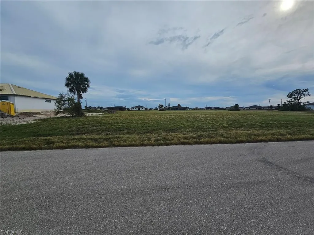 4106 NW 39th Street Cape Coral FL 33993
