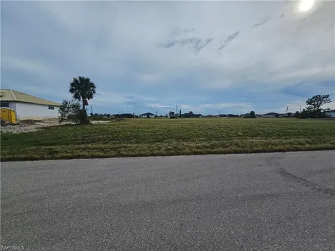 4106 NW 39th Street Cape Coral FL 33993