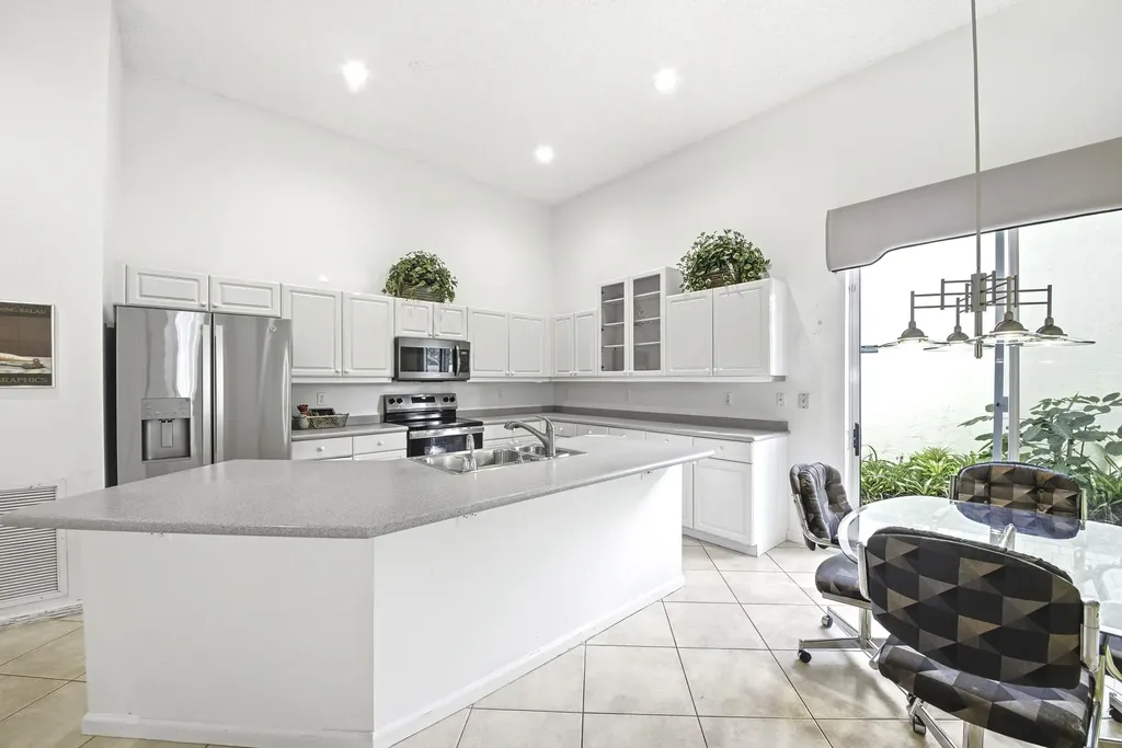 7737 Rockford Road Boynton Beach FL 33472