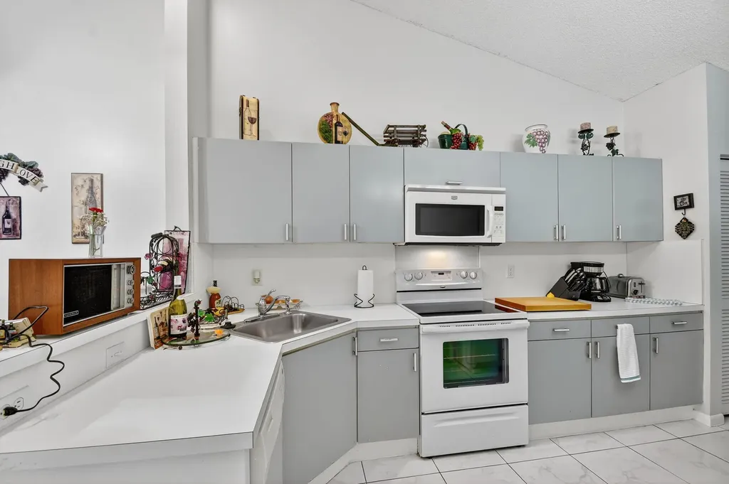 7147 Le Chalet Boulevard Boynton Beach FL 33472