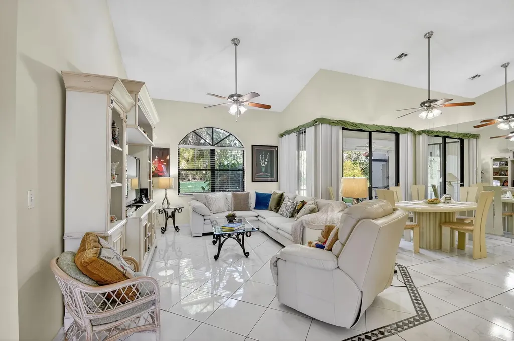7147 Le Chalet Boulevard Boynton Beach FL 33472