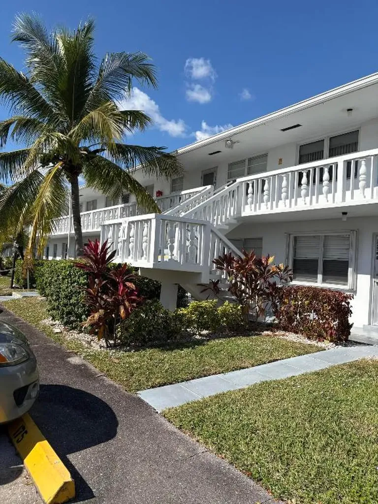 186 Kent K West Palm Beach FL 33417