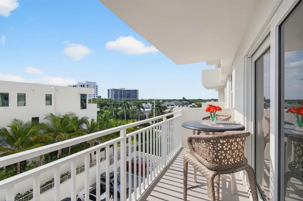 4511 S Ocean Boulevard Highland Beach FL 33487