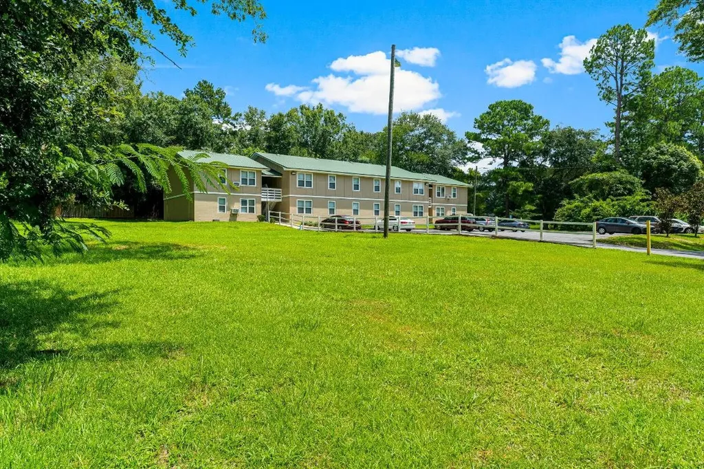 872 Deer Wood Lane Chipley FL 32428