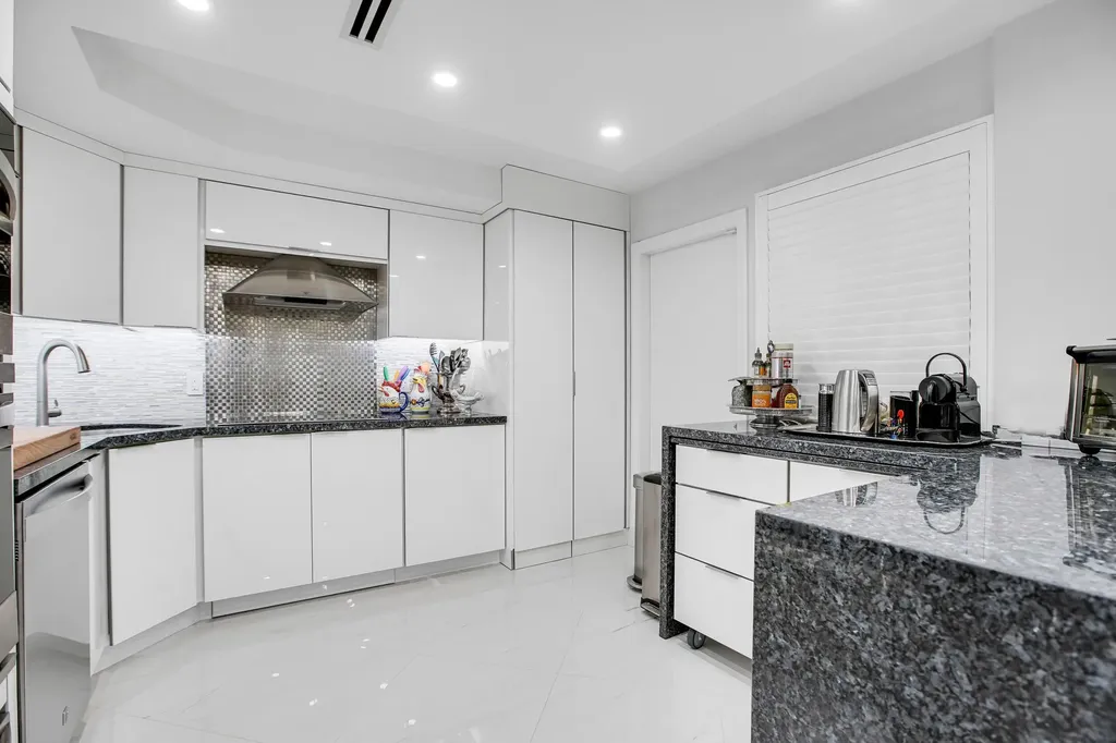 501 SW 11th Place Boca Raton FL 33432