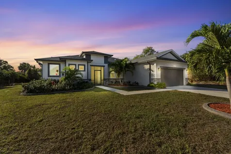 476 SW Crawfish Drive Port St Lucie FL 34953