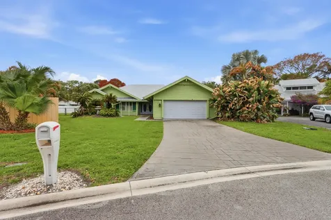 10340 SE Jupiter Narrows Drive Hobe Sound FL 33455