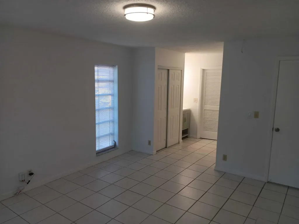 20886 Vinesta Circle Boca Raton FL 33433