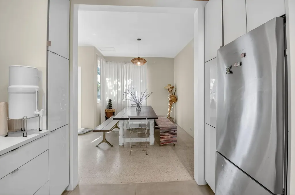 215 N Seacrest Circle Delray Beach FL 33444