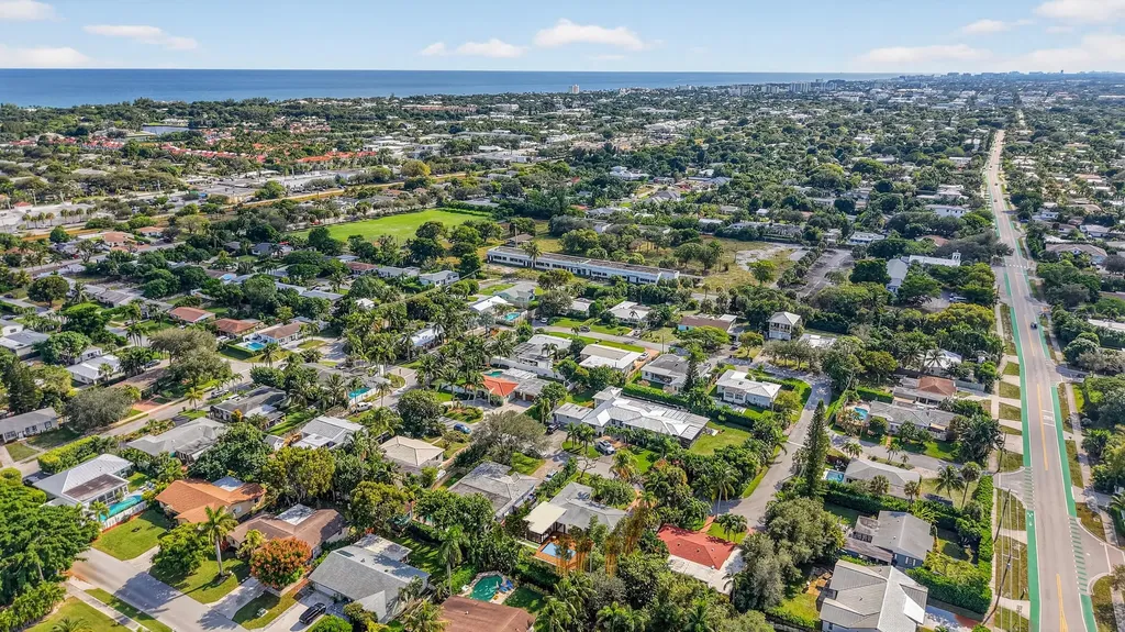 215 N Seacrest Circle Delray Beach FL 33444