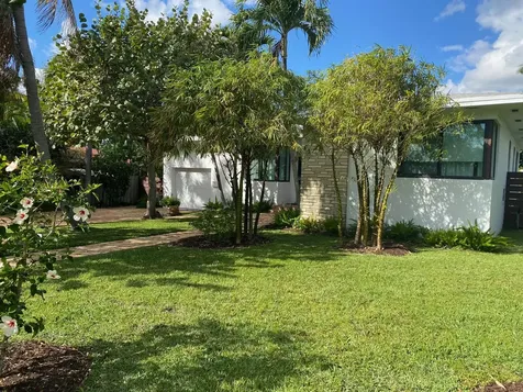 215 N Seacrest Circle Delray Beach FL 33444