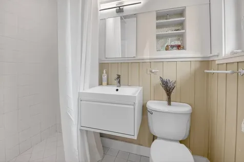 215 N Seacrest Circle Delray Beach FL 33444