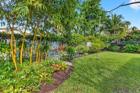 215 N Seacrest Circle Delray Beach FL 33444