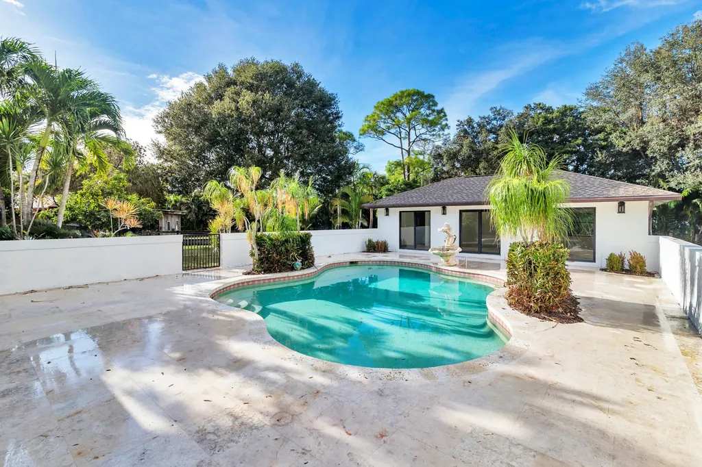 6725 Katherine Road West Palm Beach FL 33413