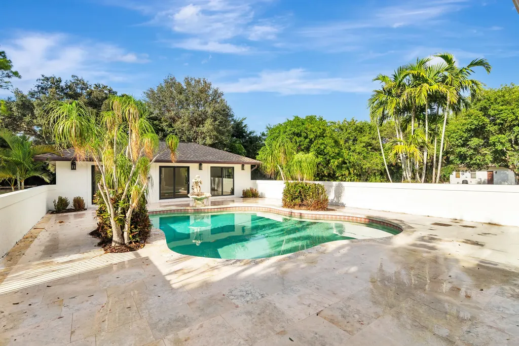 6725 Katherine Road West Palm Beach FL 33413