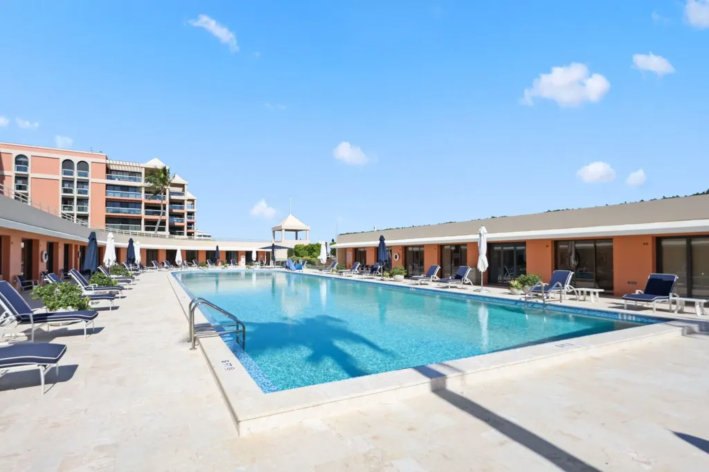 2 N Breakers Row Palm Beach FL 33480