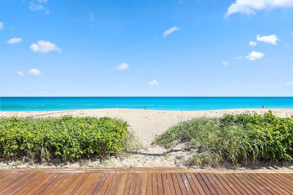 2 N Breakers Row Palm Beach FL 33480