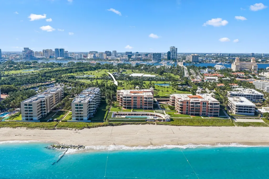 2 N Breakers Row Palm Beach FL 33480