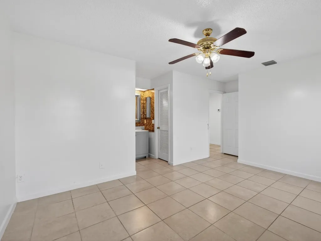 2548 Ida Way West Palm Beach FL 33415