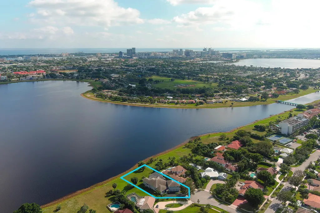 6 Cloister Circle West Palm Beach FL 33401