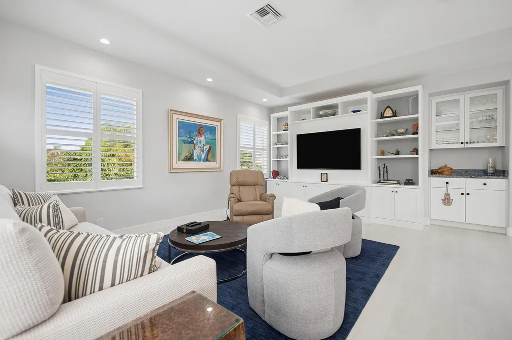6 Cloister Circle West Palm Beach FL 33401